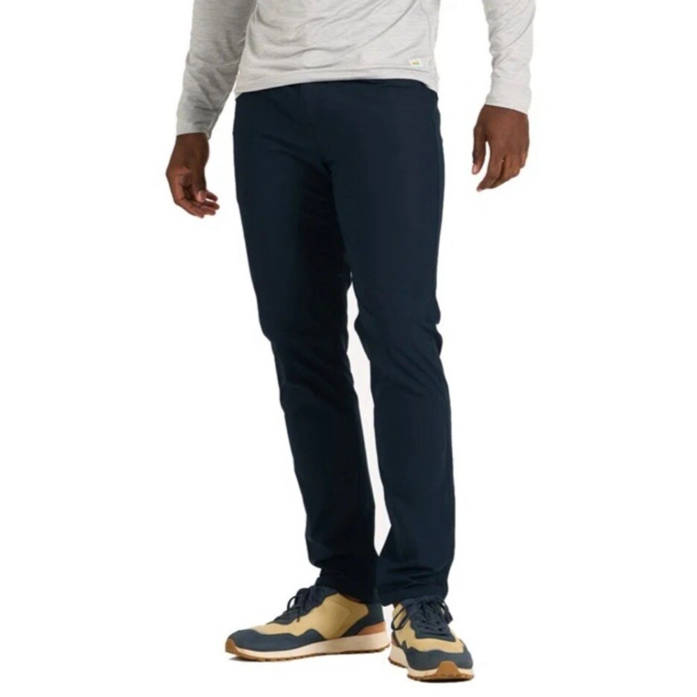Vuori Pants Meta‎ Chino Stretch Performance Tech Ink Blue Color Mens W38 X I27.5